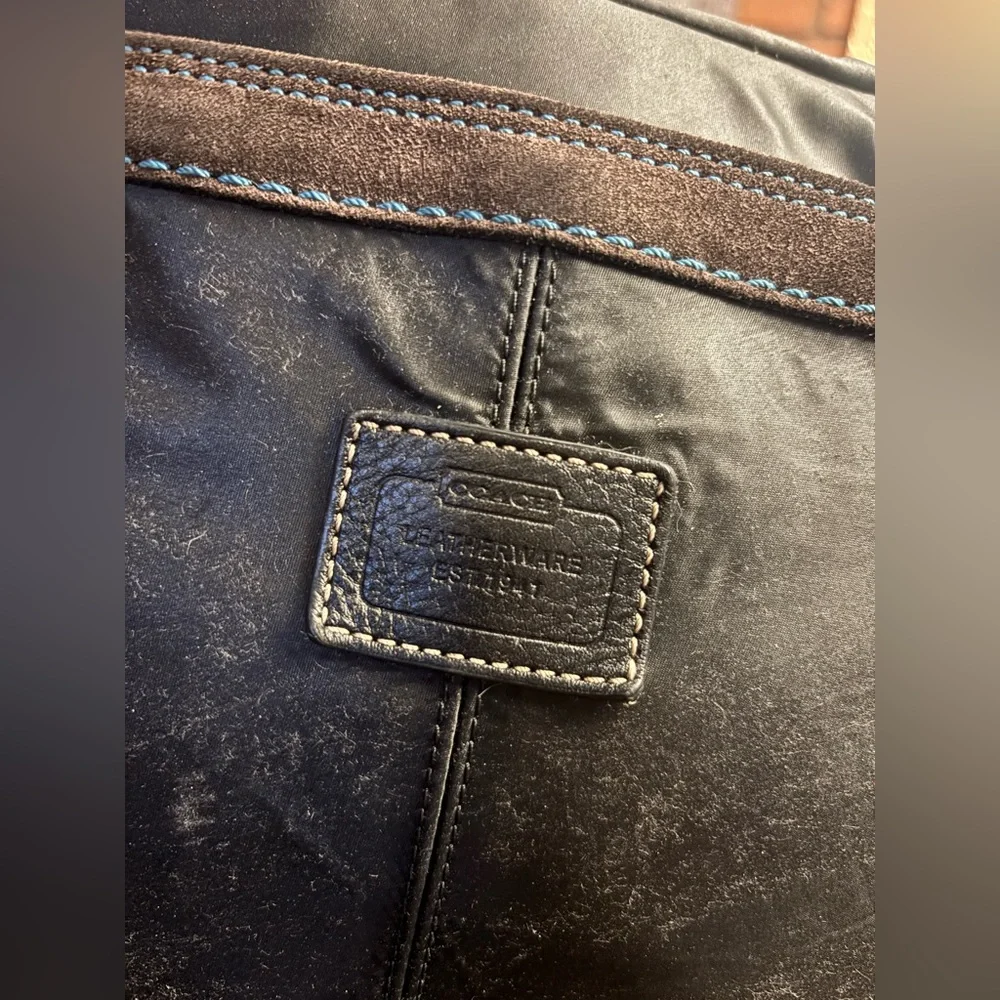 Coach Black Nylon & Brown Suede Baby Bag with Cream Strap🥰